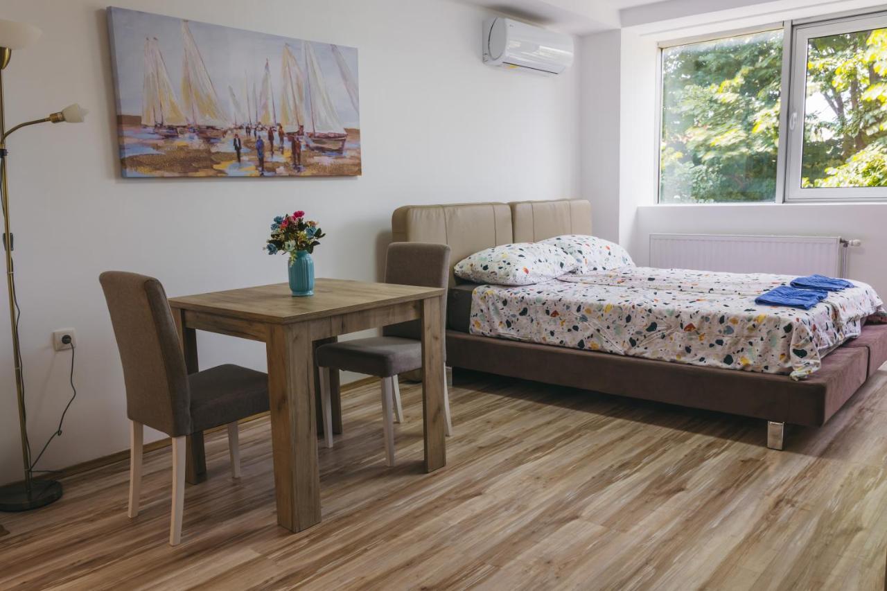 Riverview Nis Bagian luar foto
